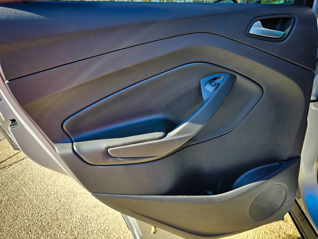 Used 2018 Ford Escape SE image 30