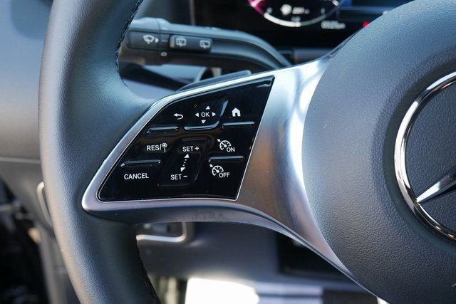 Used 2025 Mercedes-Benz GLA 250 4MATIC image 16