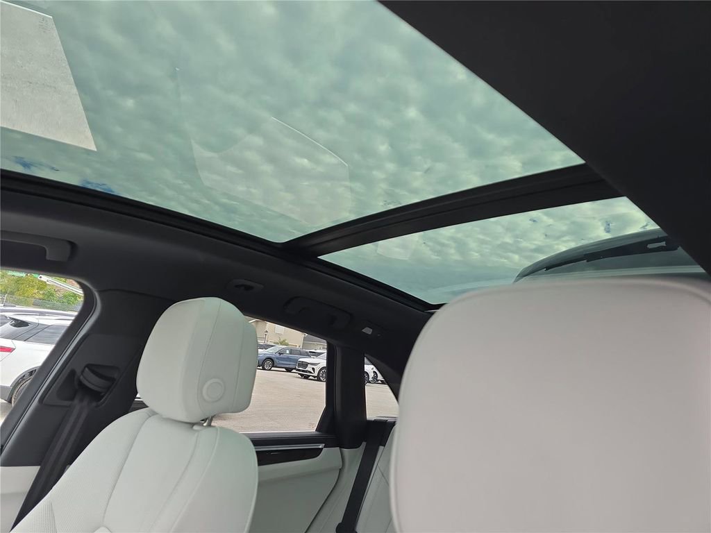 Used 2023 Porsche Macan S image 23