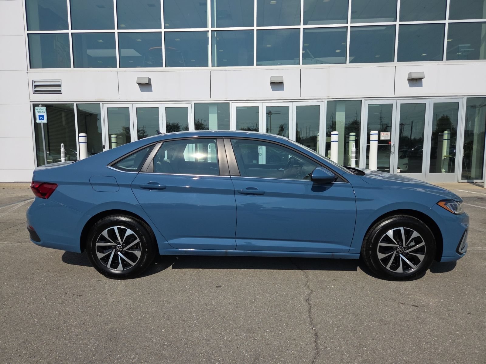 Used 2026 Volkswagen Jetta S FWD image 5