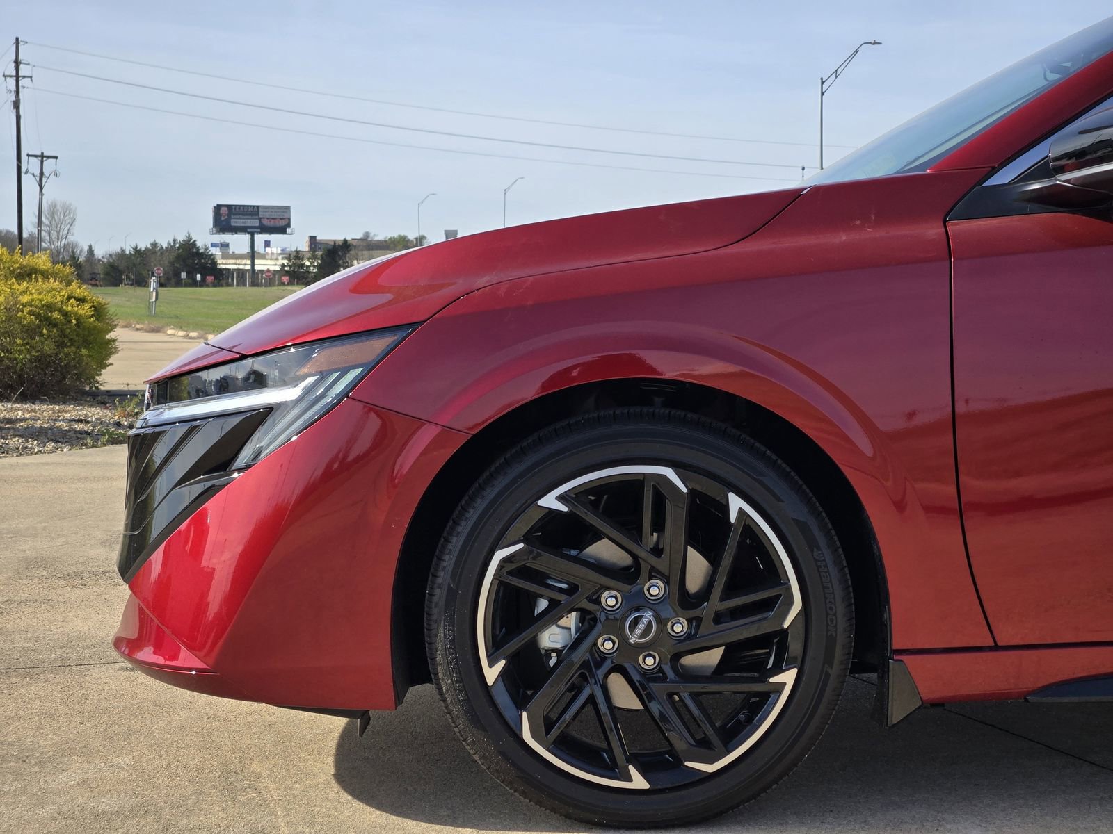 New 2026 Nissan Sentra SR FWD image 10