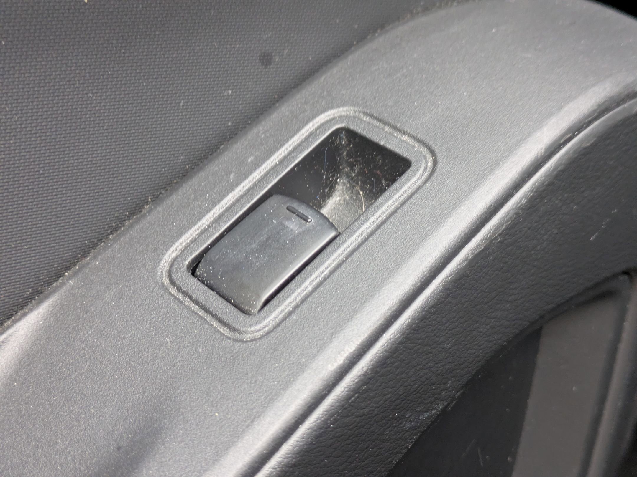 Used 2022 Nissan Frontier SV AWD/4WD image 25