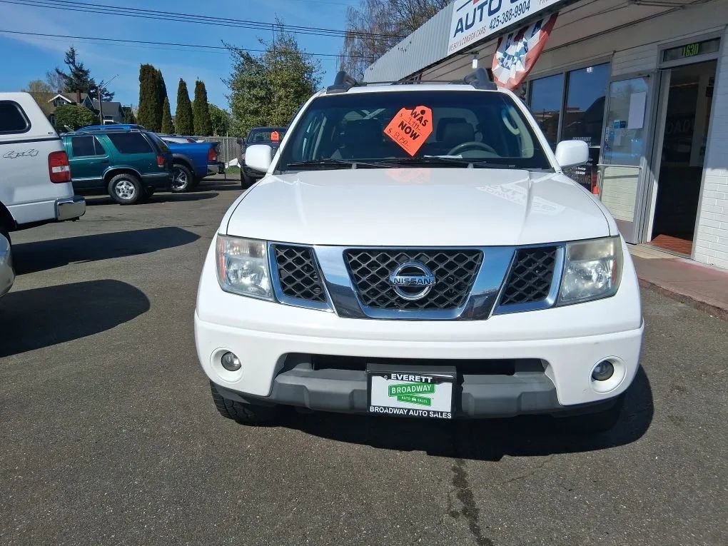 Used 2005 Nissan Frontier LE w/ (X01) Leather Pkg image 2