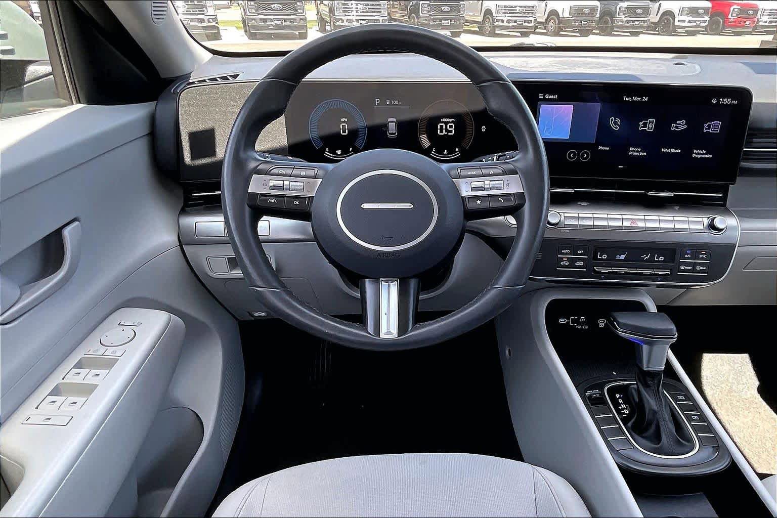 Used 2025 Hyundai Kona SEL FWD image 6