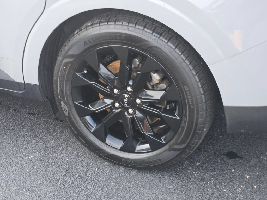 Used 2022 Kia Carnival SX Prestige FWD image 17