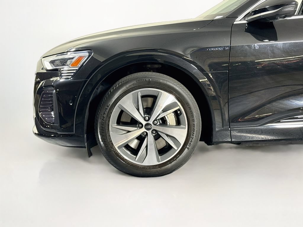 Used 2024 Audi Q8 e-tron Premium Plus w/ Premium Plus Package AWD/4WD image 23