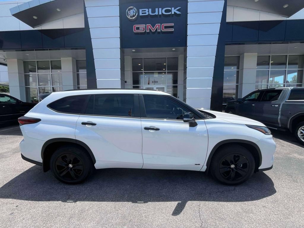 Used 2024 Toyota Highlander XLE AWD/4WD video 2