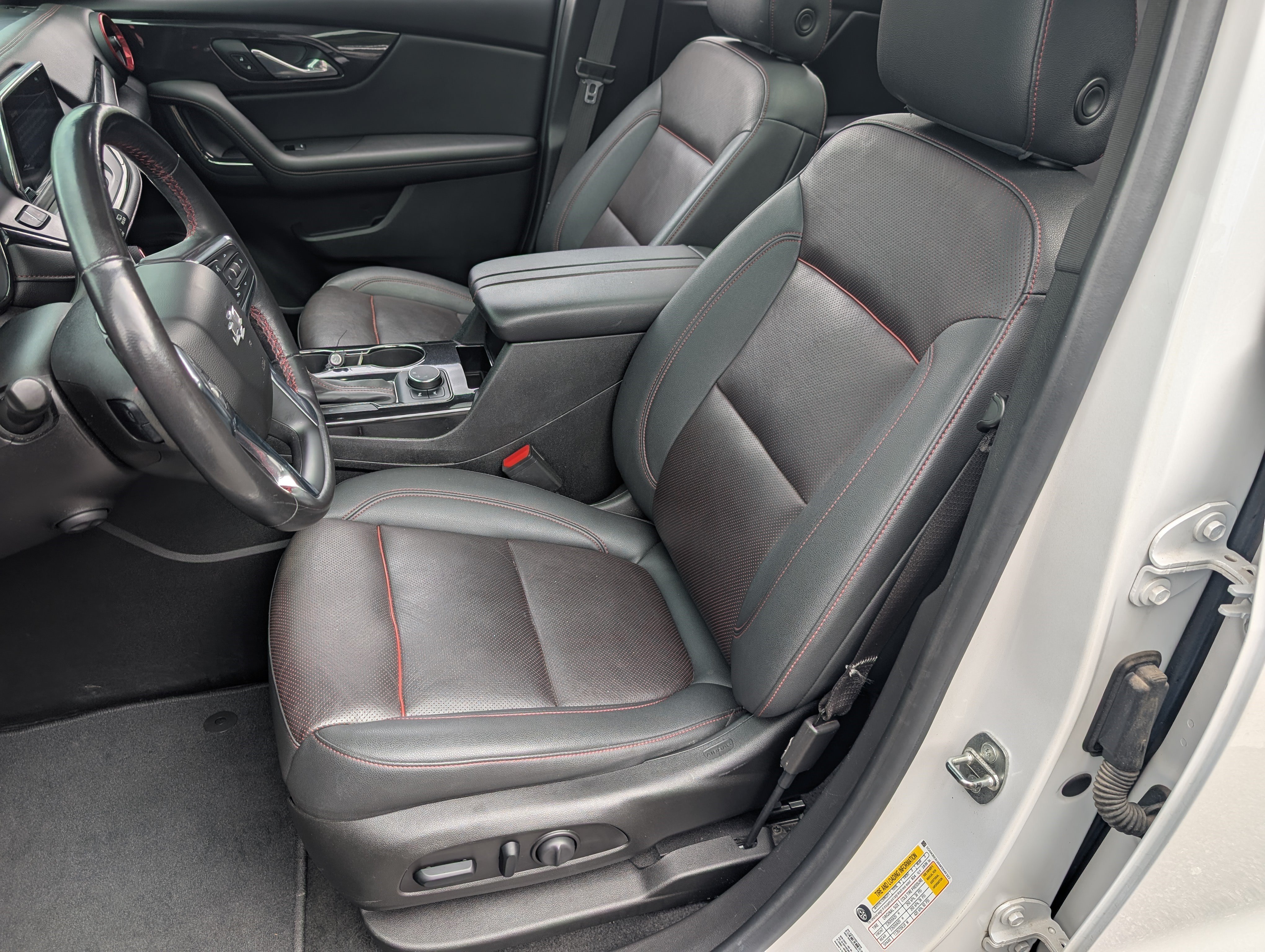 Used 2021 Chevrolet Blazer RS w/ Enhanced Convenience Package FWD image 17