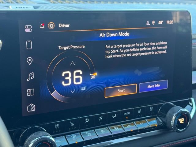 Used 2025 Chevrolet Colorado Z71 w/ Technology Package image 48