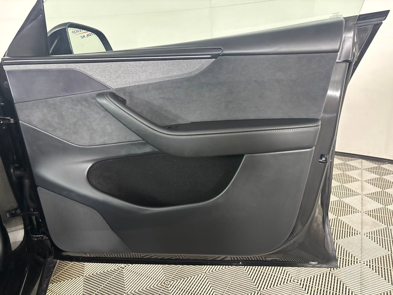 Used 2026 Tesla Model Y 2WD image 21