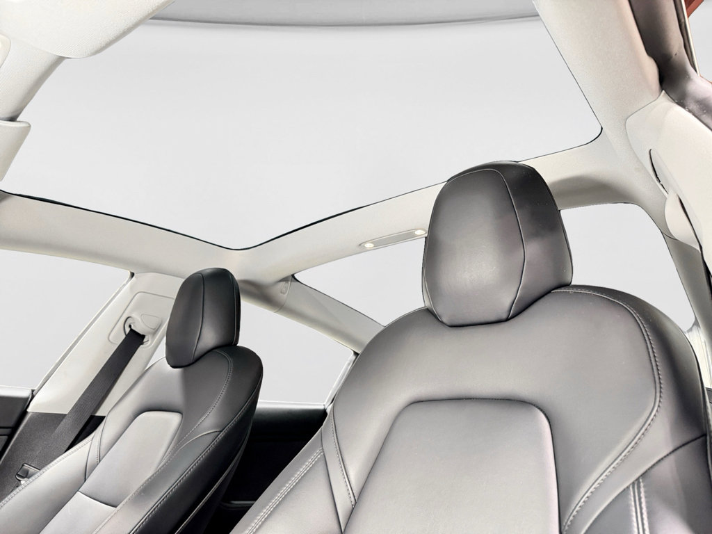 Used 2020 Tesla Model 3 Performance image 23