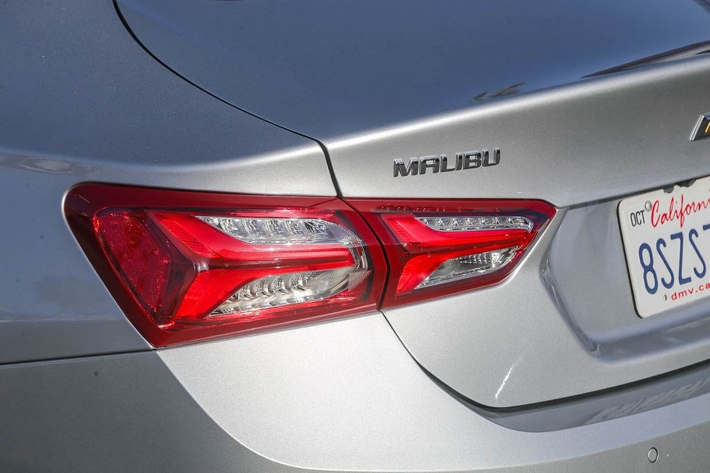Used 2021 Chevrolet Malibu LT FWD image 9