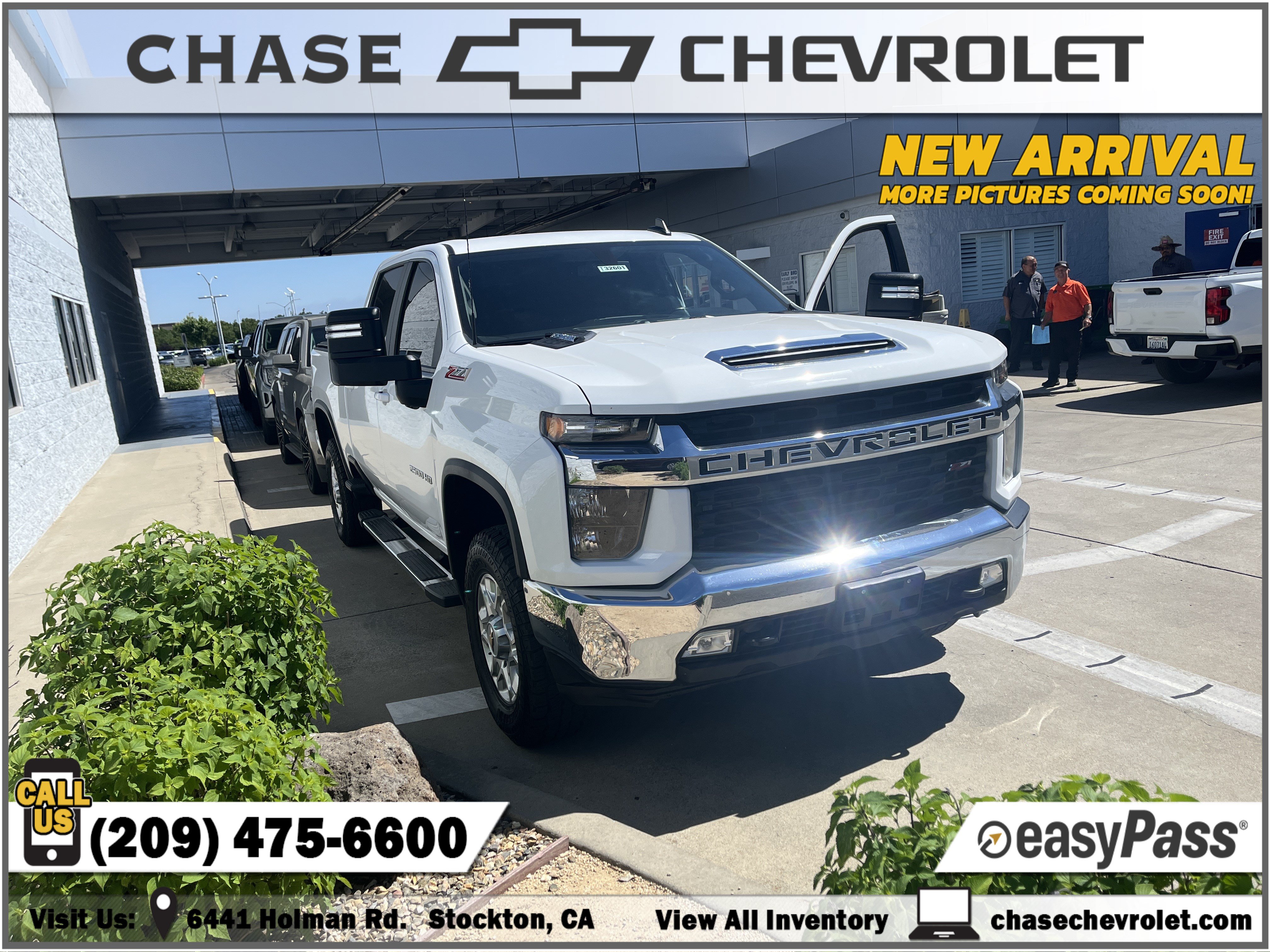 Used 2023 Chevrolet Silverado 2500 LT w/ Convenience Package AWD/4WD image 1