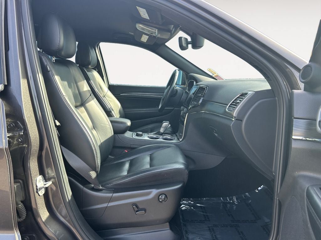 Used 2019 Jeep Grand Cherokee Limited AWD/4WD image 24