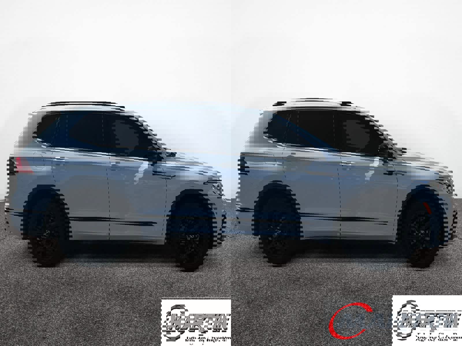 Used 2024 Volkswagen Tiguan SE R-Line image 6
