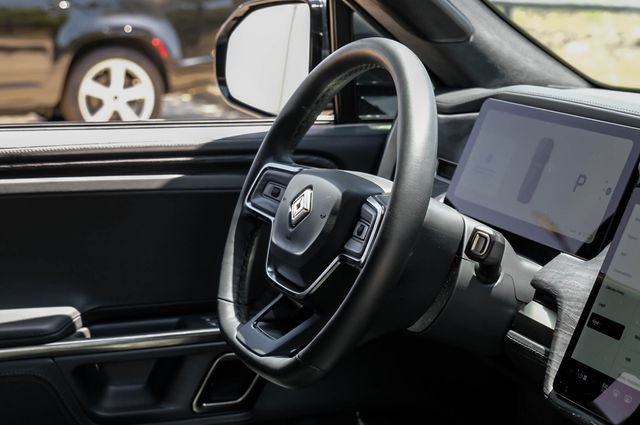 Used 2023 Rivian R1S Adventure AWD/4WD image 21