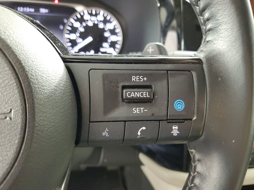 Used 2022 Nissan Pathfinder SV image 24