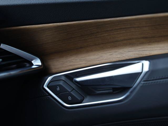 Certified 2023 Audi e-tron GT Premium Plus AWD/4WD image 40