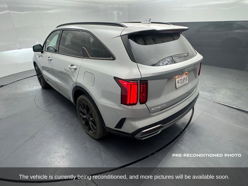 Used 2023 Kia Sorento SX FWD image 3