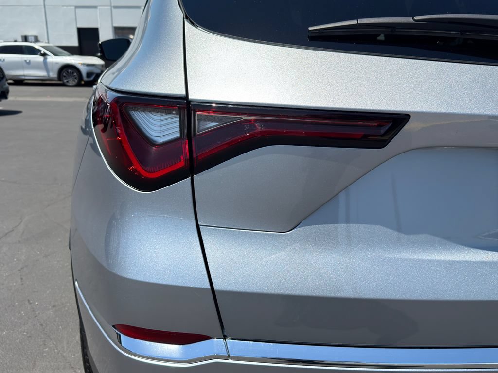 Certified 2026 Acura MDX FWD w/ Technology Package image 11