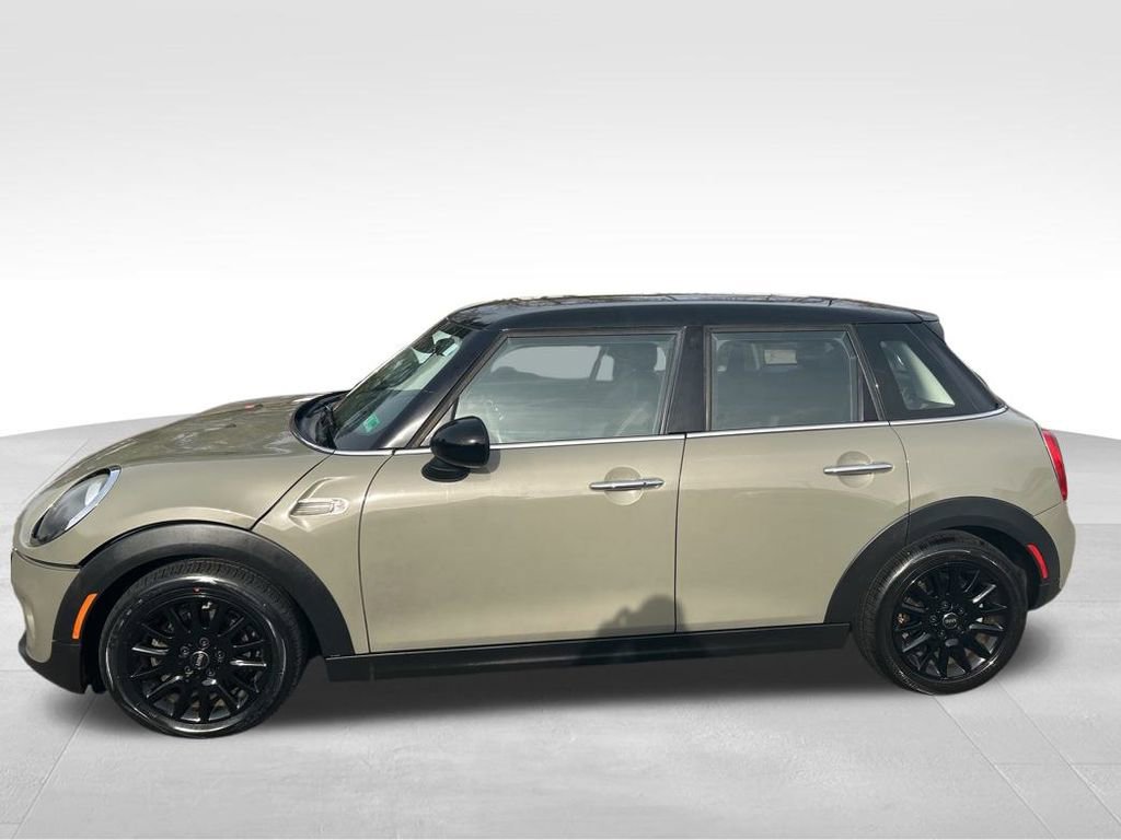 Used 2019 MINI Cooper 4-Door Hardtop image 2