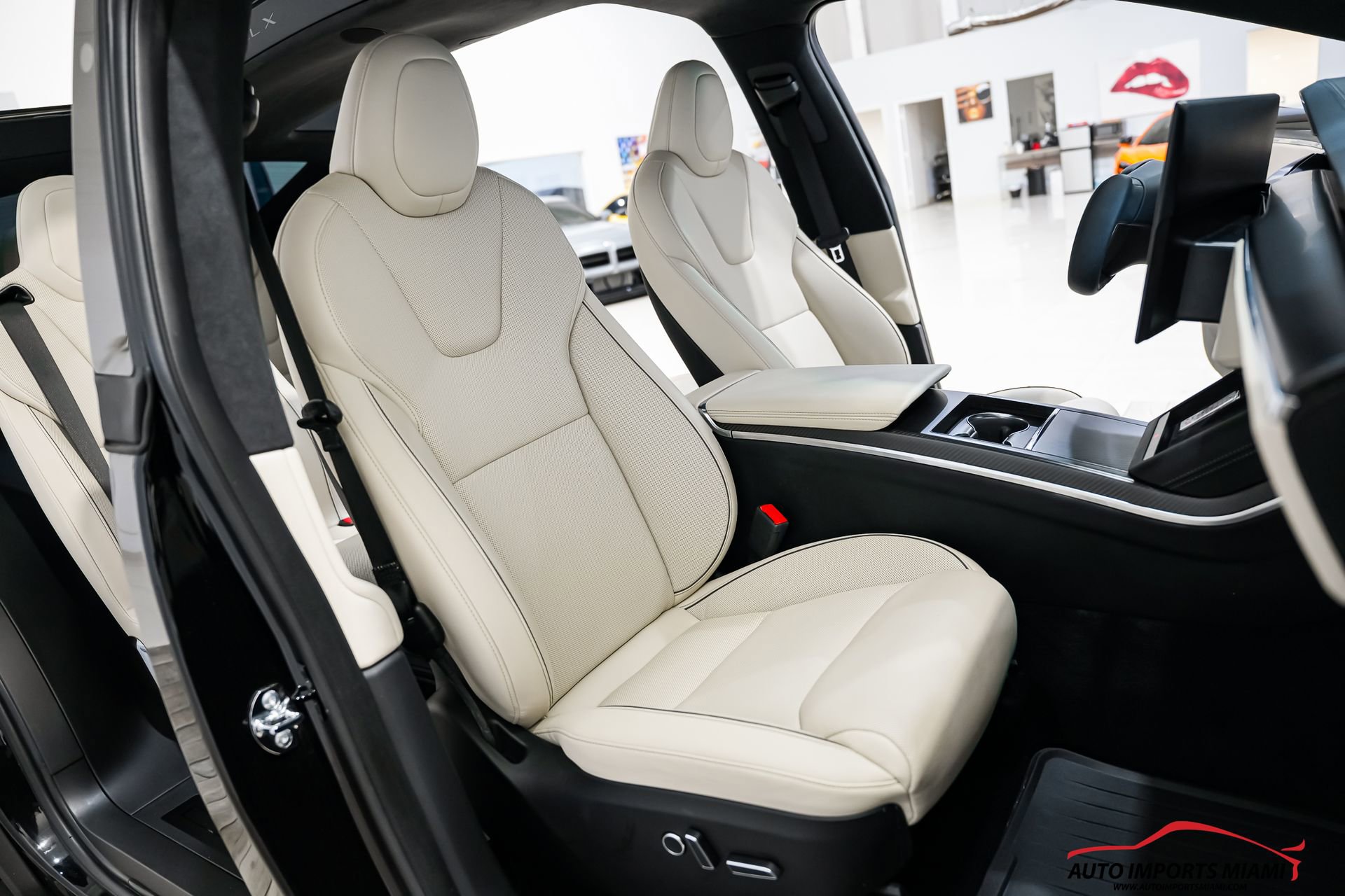Used 2022 Tesla Model X Plaid image 43