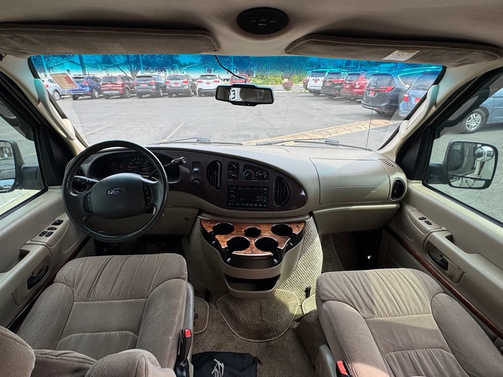 Used 2006 Ford E-150 and Econoline 150 RWD image 14