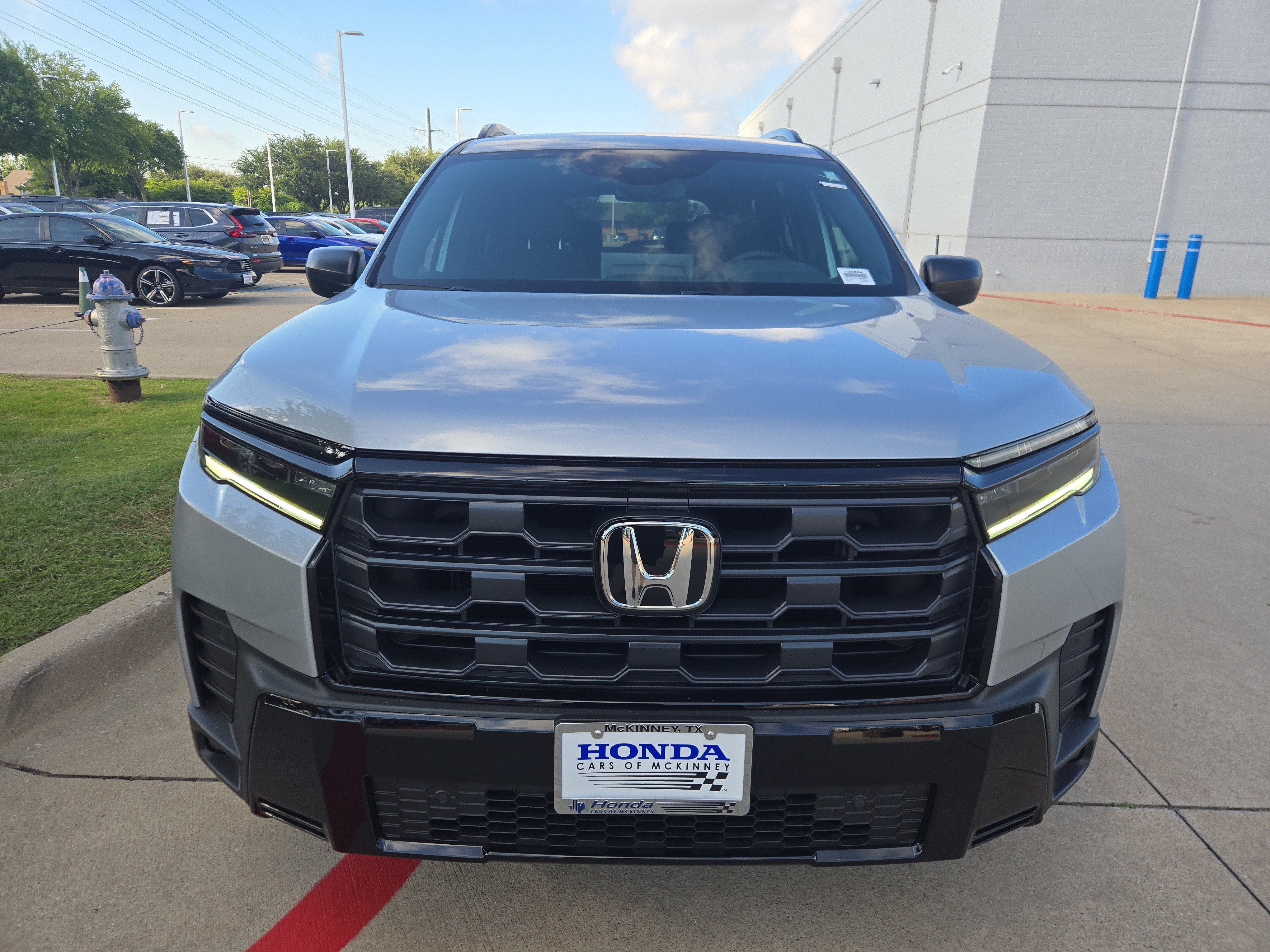 New 2026 Honda Pilot Sport image 3
