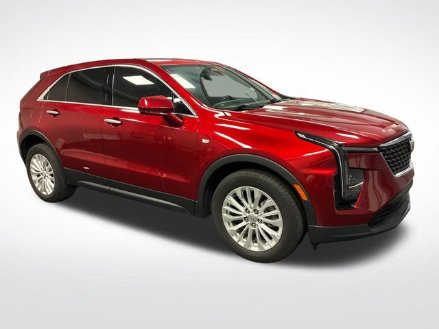 Certified 2024 Cadillac XT4 Luxury w/ Cold Weather Package FWD image 7