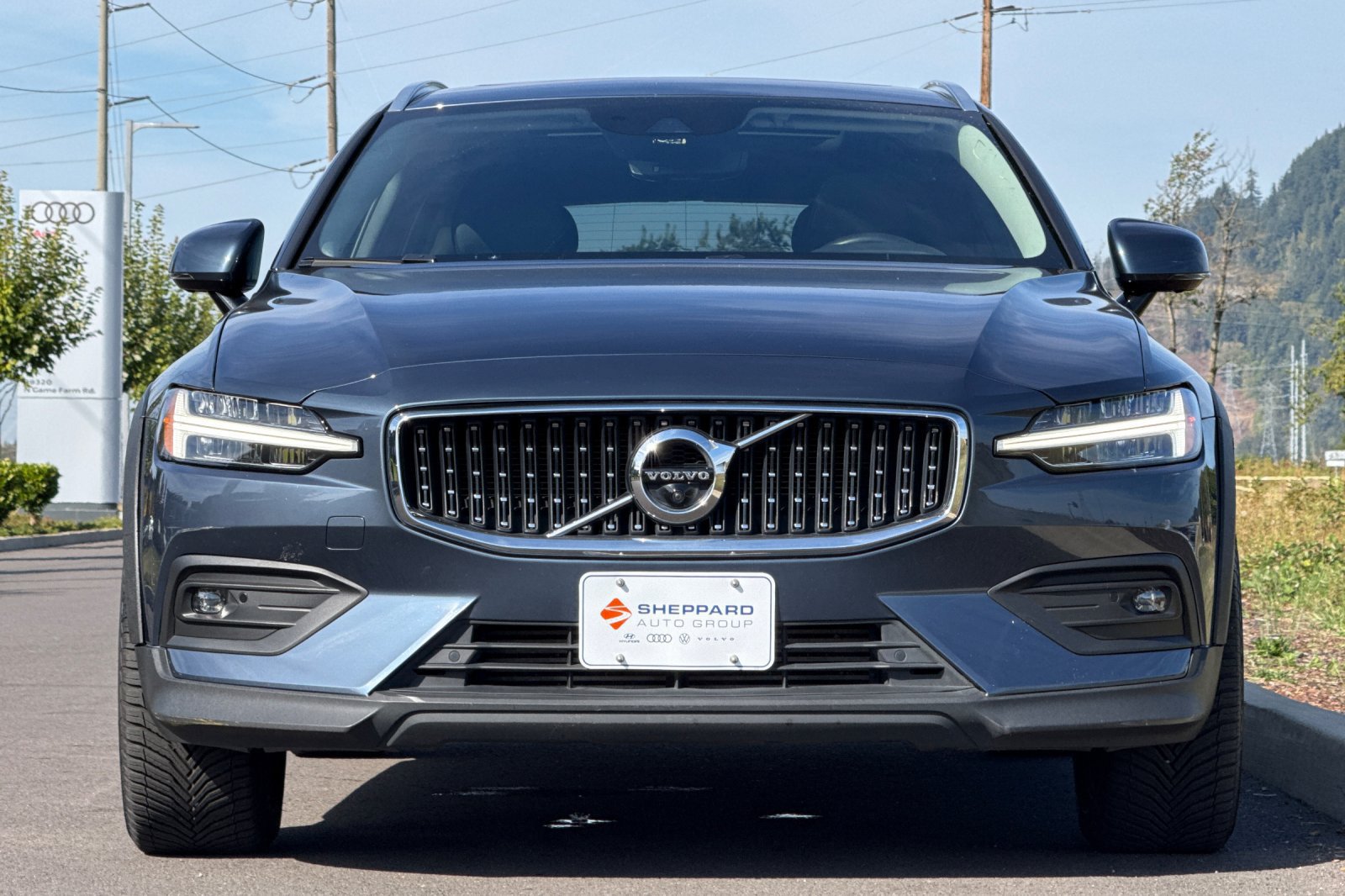 Used 2021 Volvo V60 T5 Cross Country w/ Protection Package AWD/4WD image 8