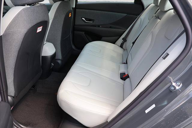 New 2026 Hyundai Elantra Limited FWD image 23