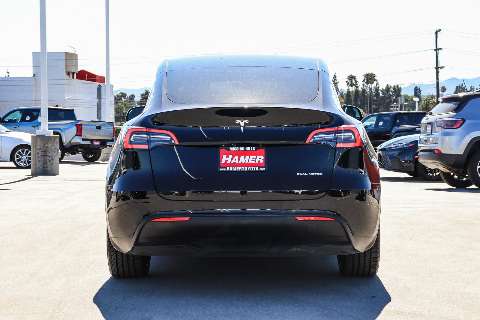 Used 2022 Tesla Model Y Long Range AWD/4WD image 3