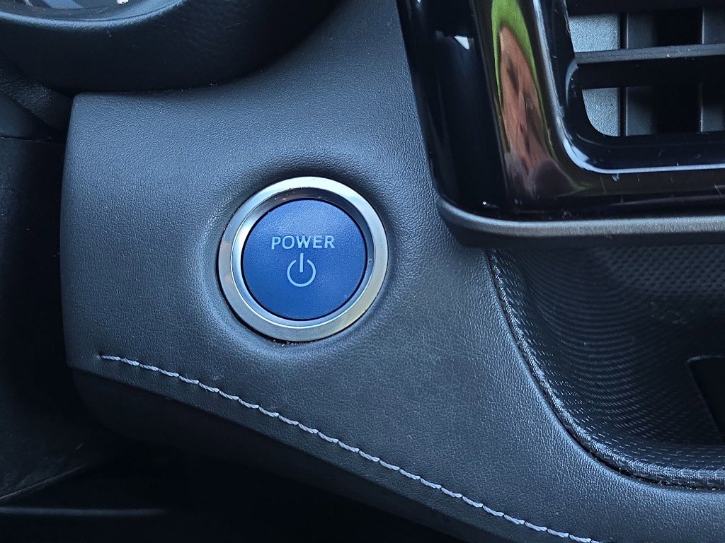 Used 2020 Toyota Highlander XLE image 30