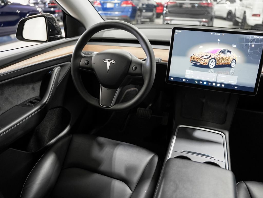 Used 2024 Tesla Model Y Long Range AWD/4WD image 11