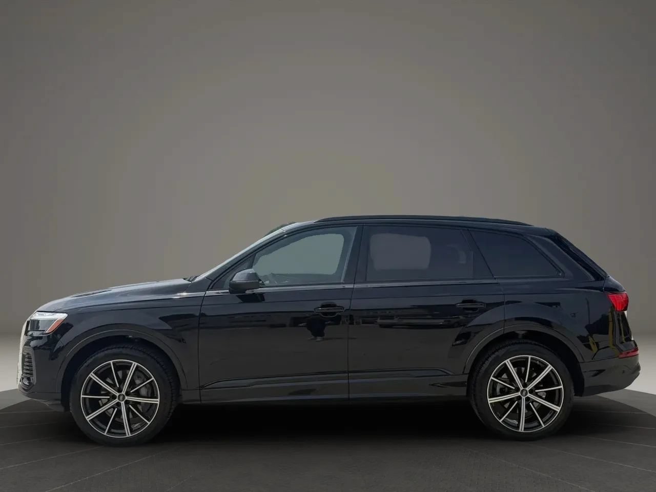 Used 2025 Audi Q7 2.0T Premium Plus w/ Premium Plus Package AWD/4WD image 4