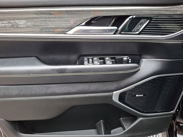 Used 2022 Jeep Wagoneer Series III w/ Premium Group I image 18