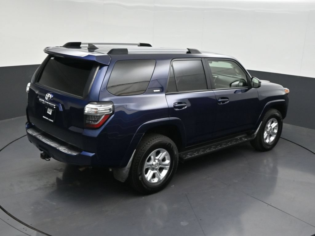 Used 2020 Toyota 4Runner SR5 AWD/4WD image 19
