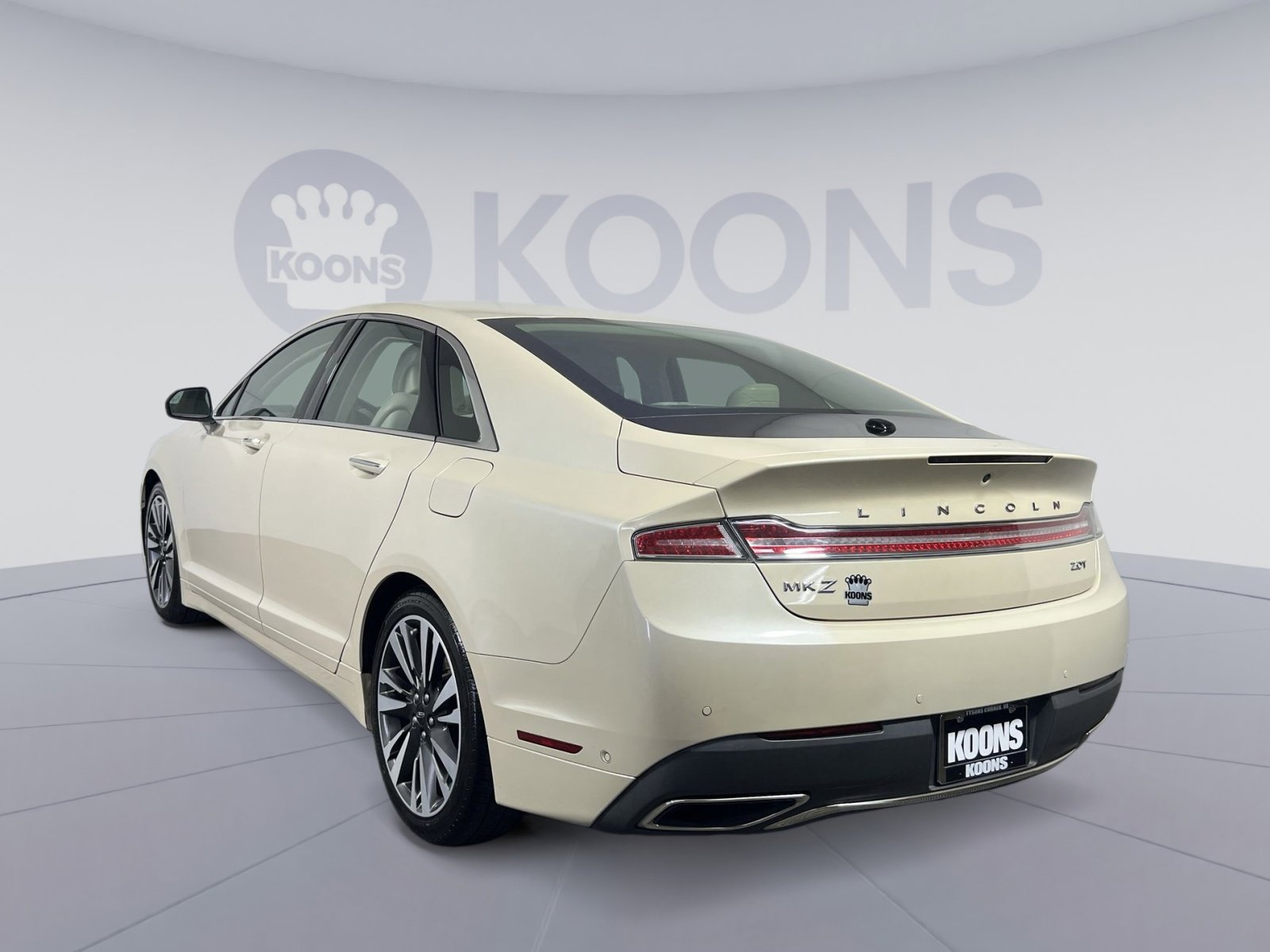 Used 2018 Lincoln MKZ Reserve w/ Technology Package FWD image 8