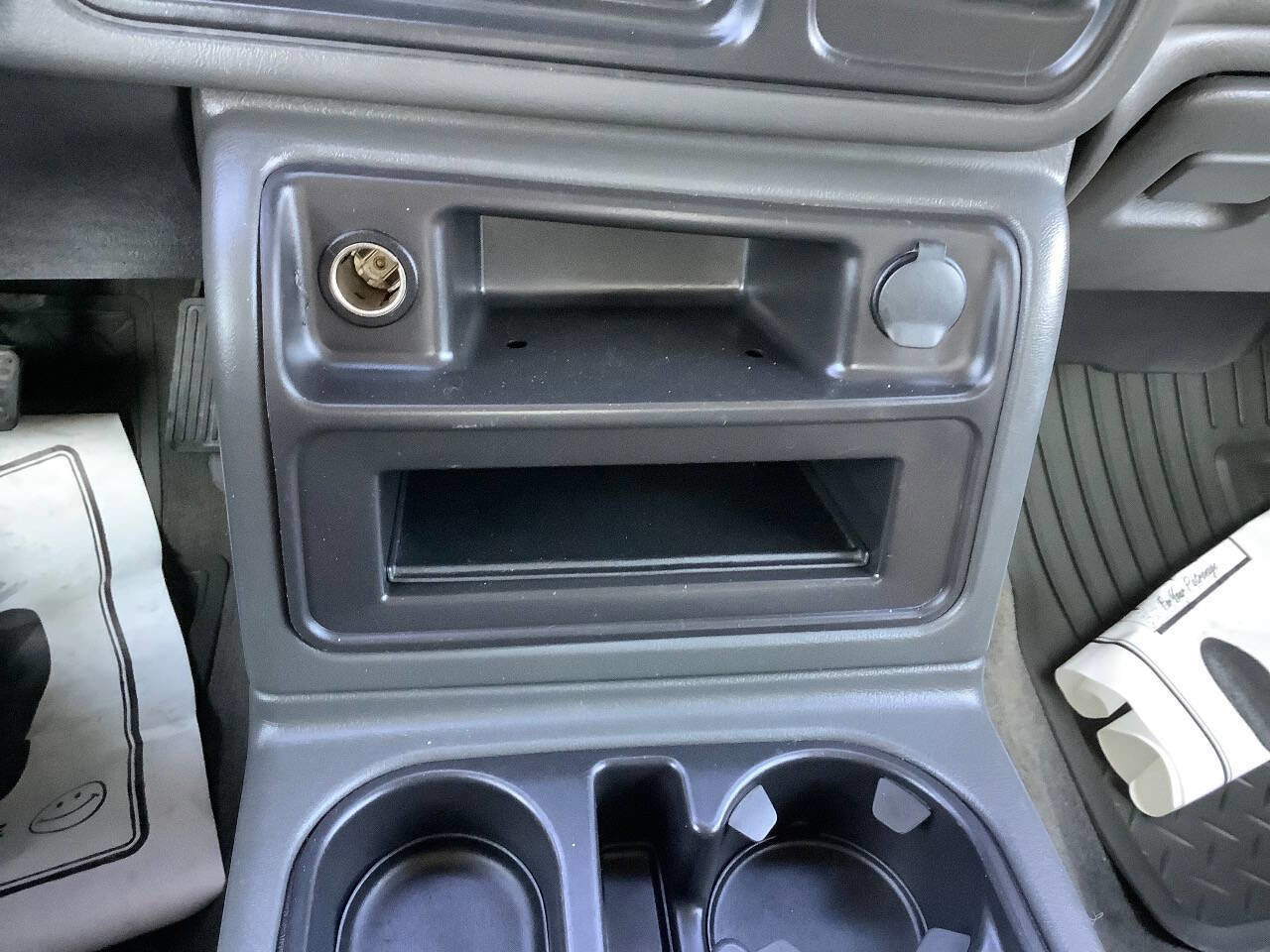 Used 2003 GMC Sierra 2500 SLE w/ Skid Plate Package image 48