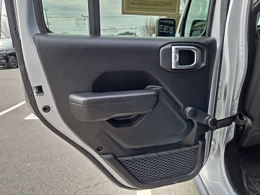 Used 2022 Jeep Wrangler Unlimited Willys image 39