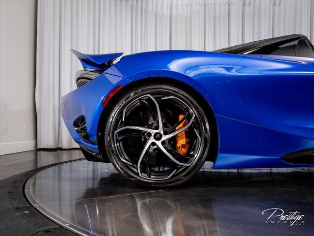 Used 2024 McLaren 750S Spider RWD image 27
