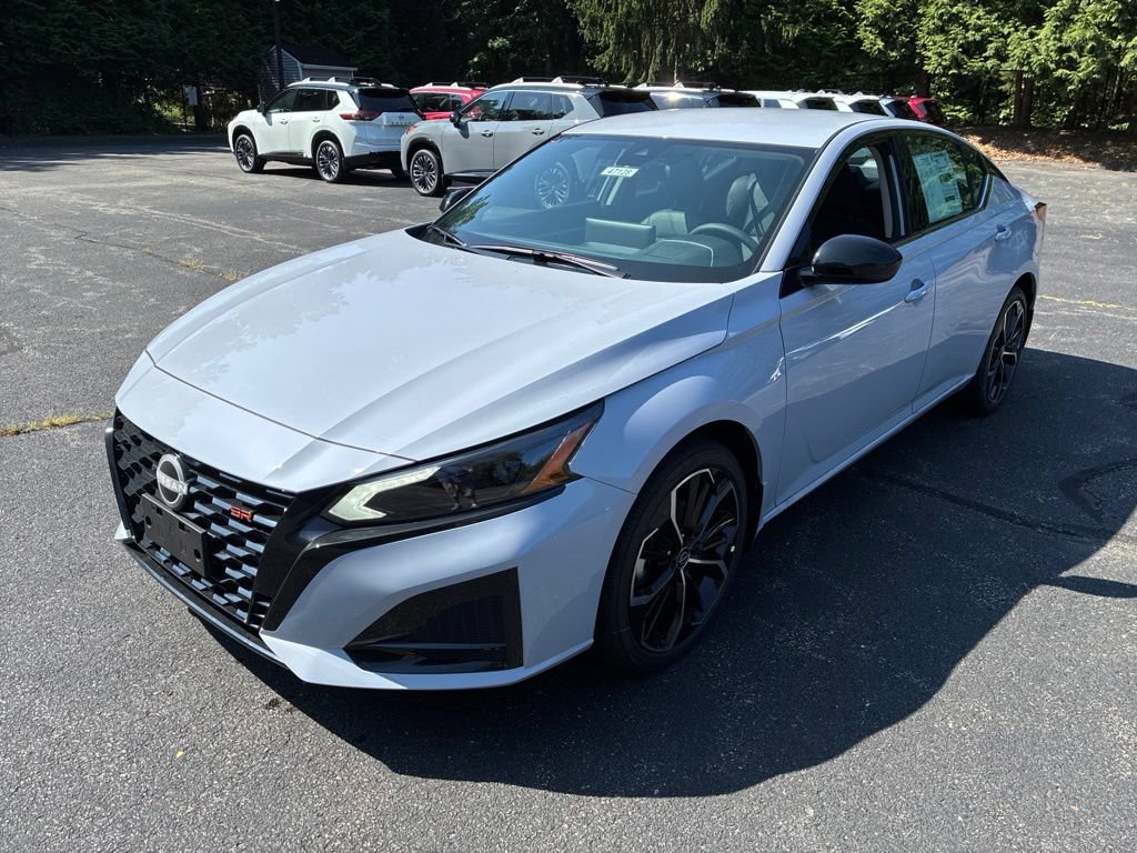 New 2026 Nissan Altima 2.5 SR AWD/4WD image 3