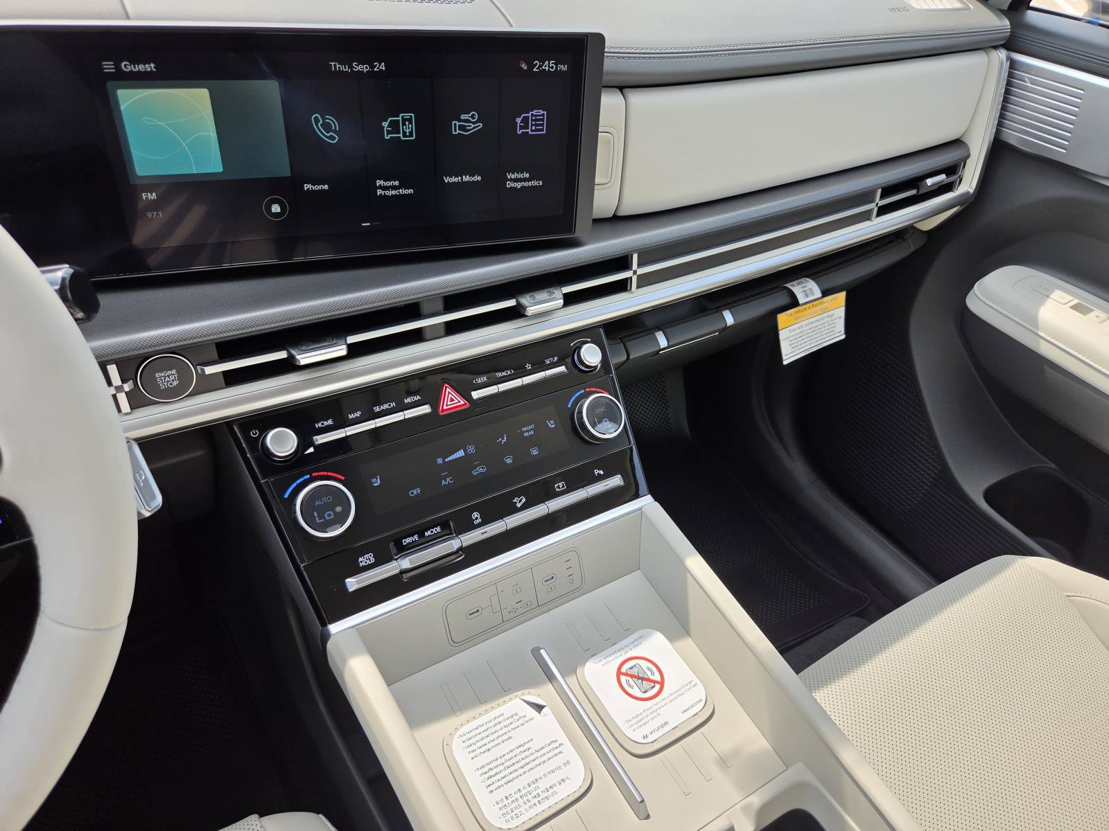 New 2027 Hyundai Santa Fe SEL FWD image 17