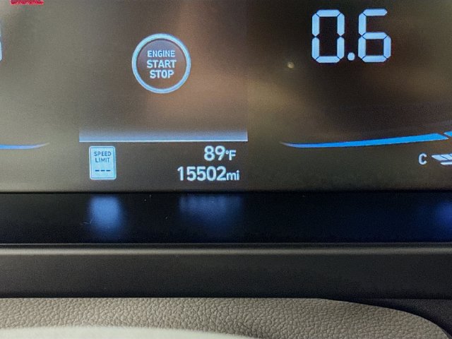 Used 2025 Hyundai Elantra Sport FWD image 19