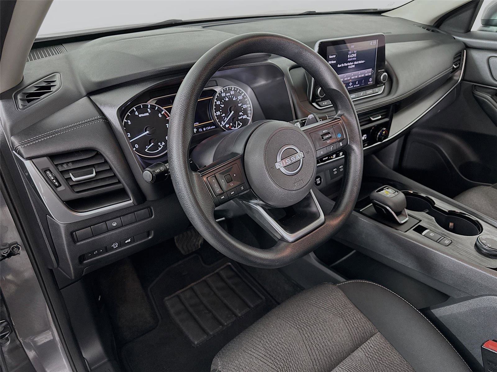 Used 2024 Nissan Rogue SV image 22