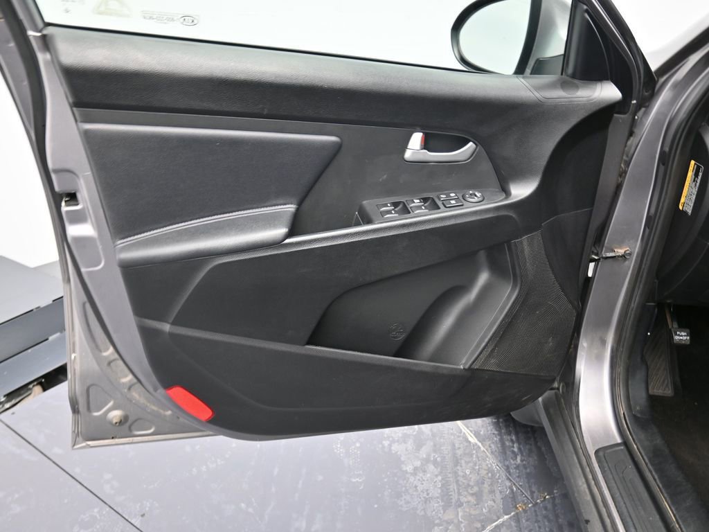 Used 2013 Kia Sportage LX w/ Convenience Pkg image 9