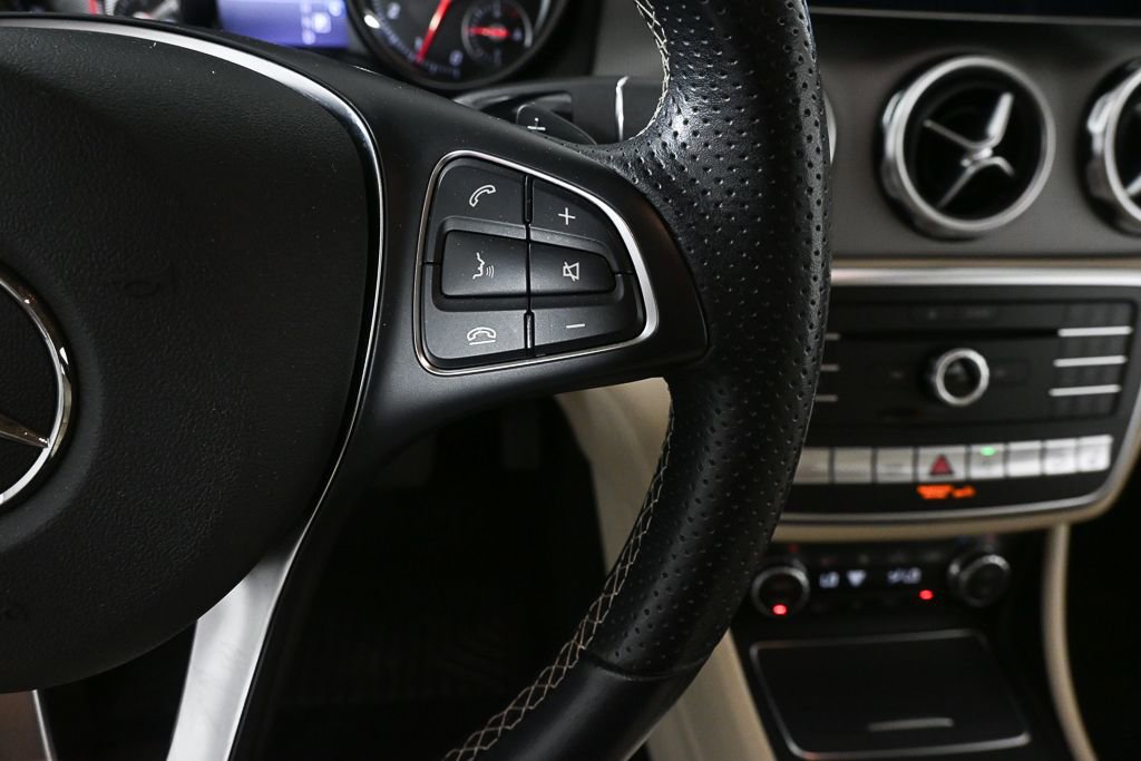 Used 2019 Mercedes-Benz GLA 250 4MATIC image 11