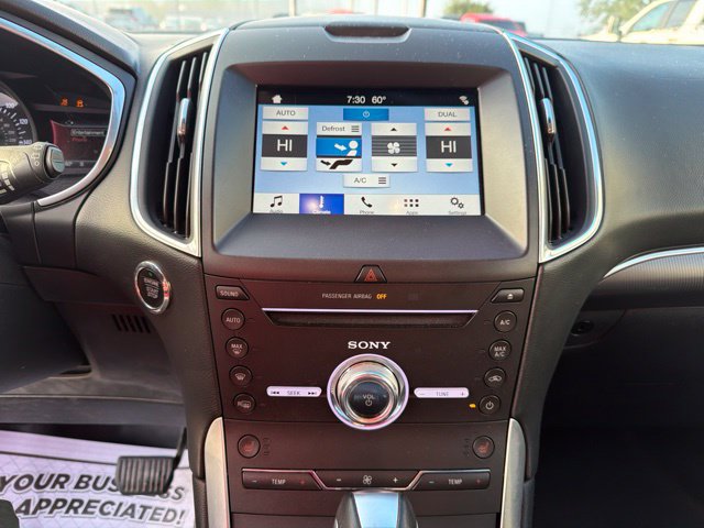 Used 2018 Ford Edge Titanium FWD image 19