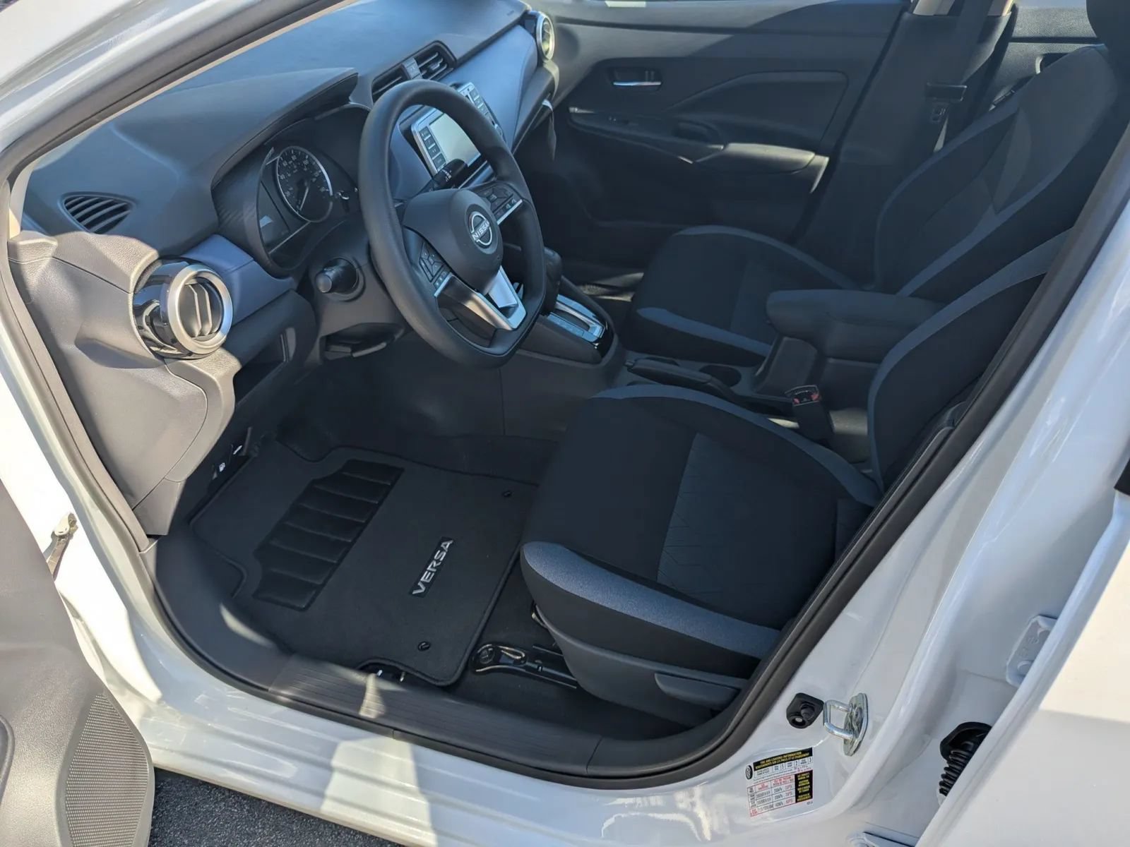 New 2025 Nissan Versa SV w/ Trunk Package FWD image 10