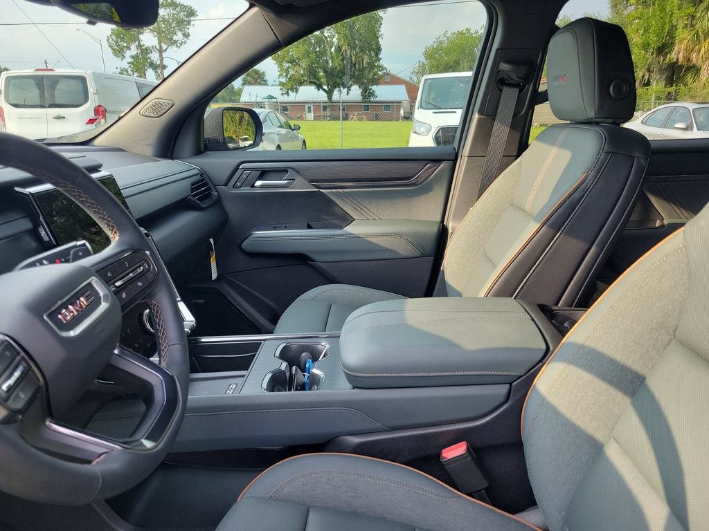 Used 2026 GMC Acadia AT4 w/ Luxury Package AWD/4WD image 26